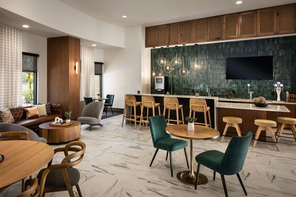 スコッツデール Sentral Old Townアパートホテル レストラン 写真